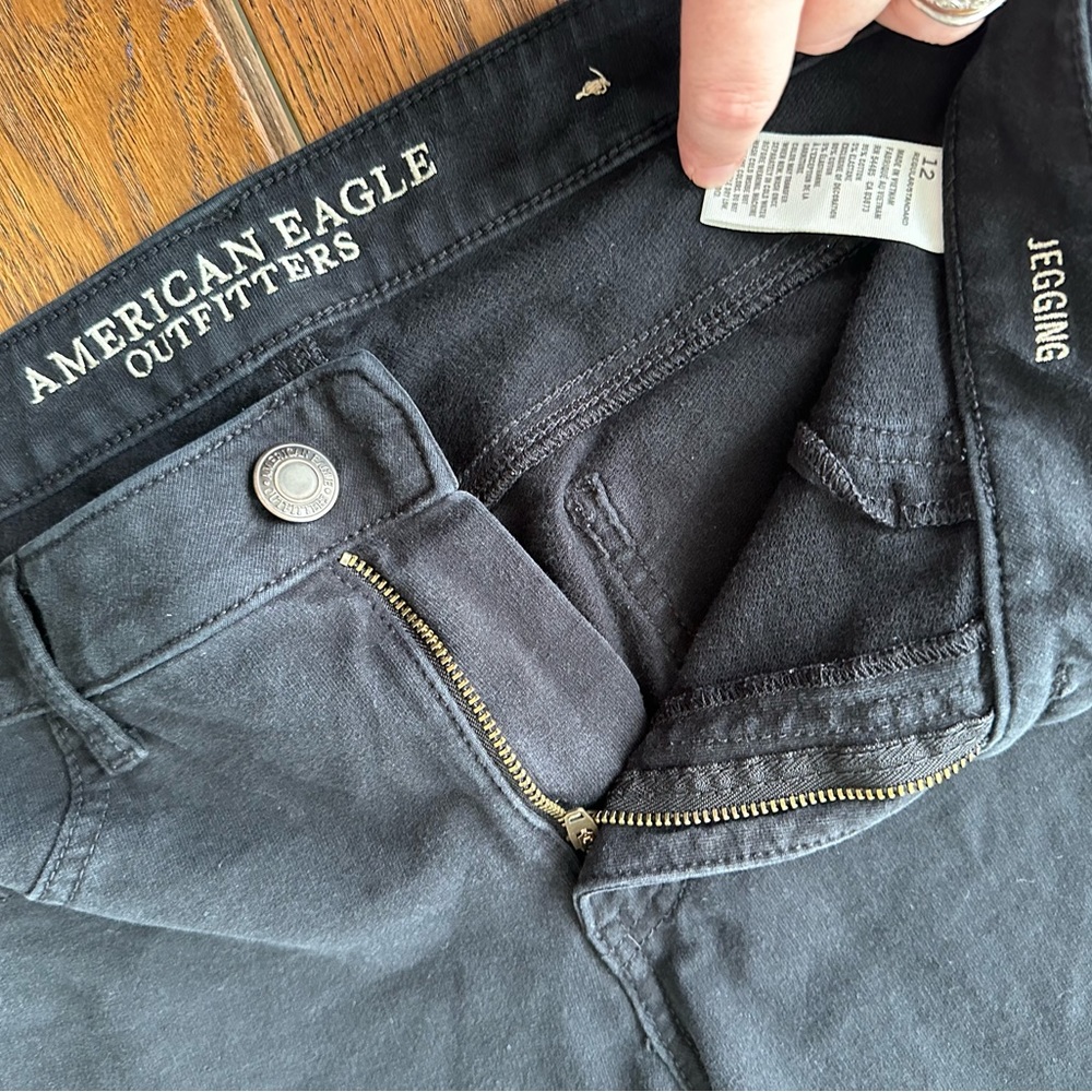 American eagle black jegging size 12